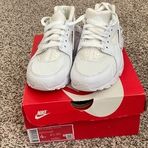 Nike Kids Cream Sneakers